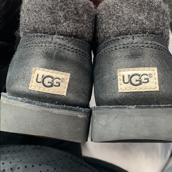 Ugg boys boots - Picture 4 of 5